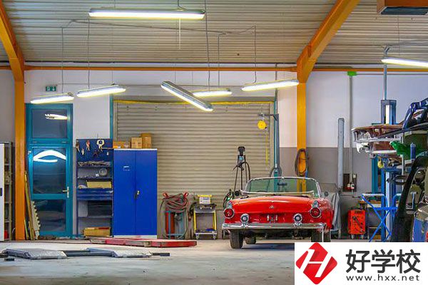 在婁底的職高學(xué)?？梢詫W(xué)習(xí)什么專業(yè)？