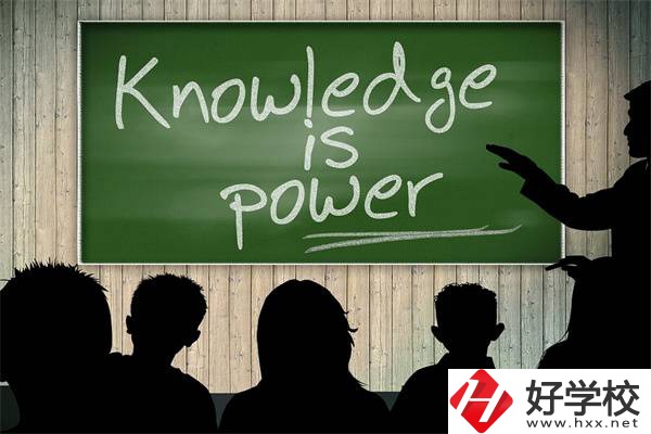 長(zhǎng)沙中考200還有書讀嗎？成績(jī)差有繼續(xù)讀的必要嗎？