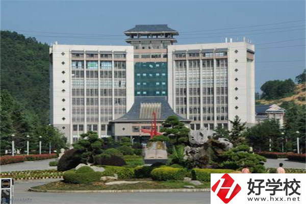 湘西有什么中專(zhuān)開(kāi)設(shè)有“2+3”的專(zhuān)業(yè)？對(duì)口高職是哪所？