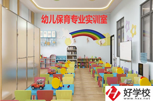長沙市經(jīng)開中等職業(yè)技術(shù)學校實訓室