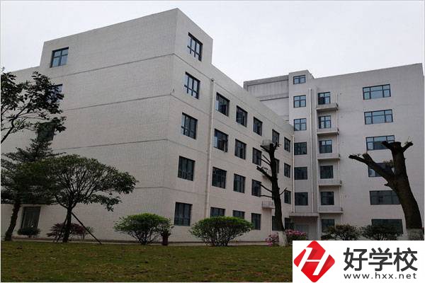 長沙的公辦職校收不收往屆生？有什么報(bào)名條件？