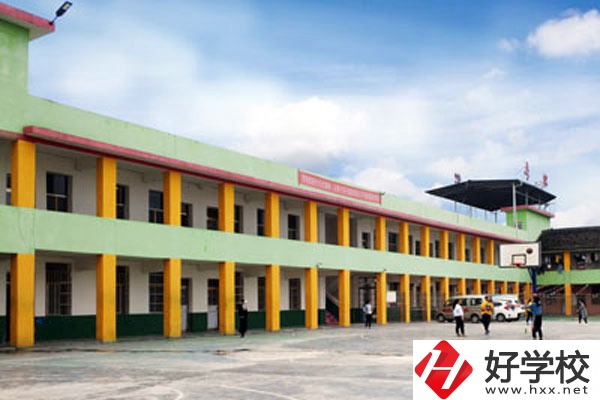 湘西州龍山縣誠信職業(yè)技術(shù)學(xué)校的優(yōu)勢和特色是什么？