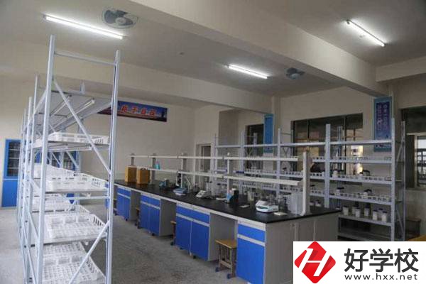 邵陽學幼兒保育專業(yè)推薦哪些學校？學費貴嗎？