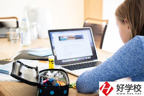 湖南經(jīng)濟(jì)貿(mào)易職業(yè)中專學(xué)校專業(yè)有哪些？就業(yè)率如何？