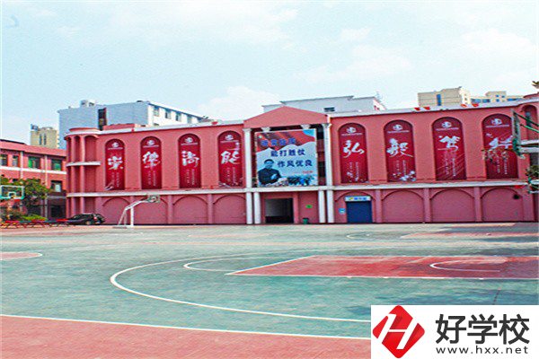 長沙民辦重點中專有哪些？收費如何？