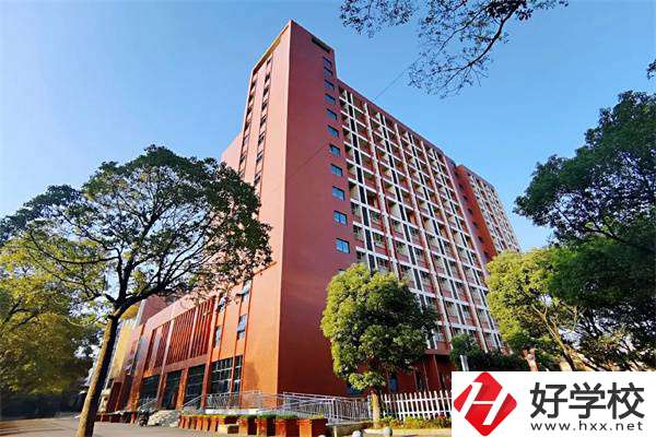 湖南建筑高級技工學(xué)校是公辦嗎？辦學(xué)怎么樣？