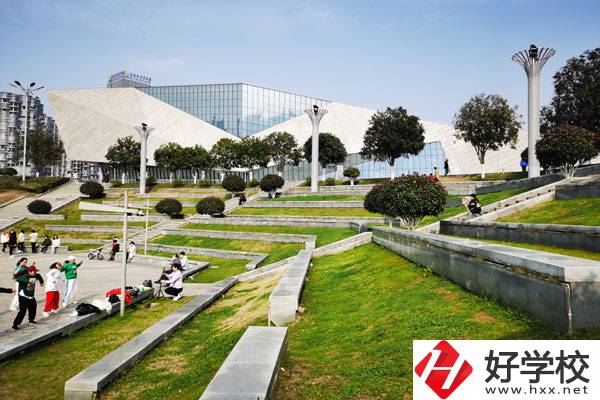 寧鄉(xiāng)有哪些民辦的中職學(xué)校？