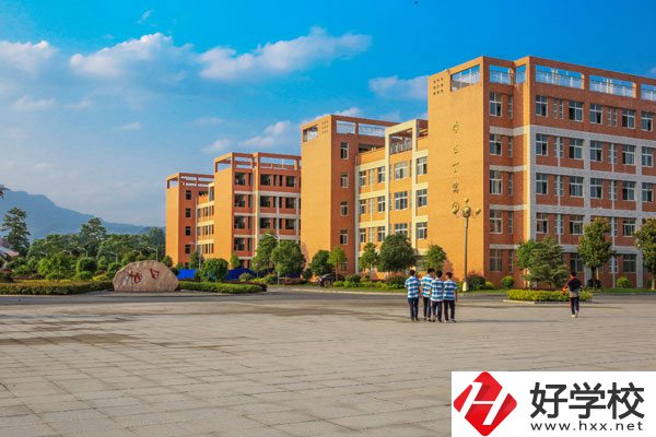 張家界市有幾所有計(jì)算機(jī)應(yīng)用專業(yè)的中職學(xué)校，介紹一下