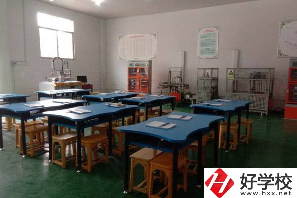 湘西涉外經(jīng)濟(jì)職業(yè)學(xué)校辦學(xué)條件怎么樣？有哪些特色專業(yè)？