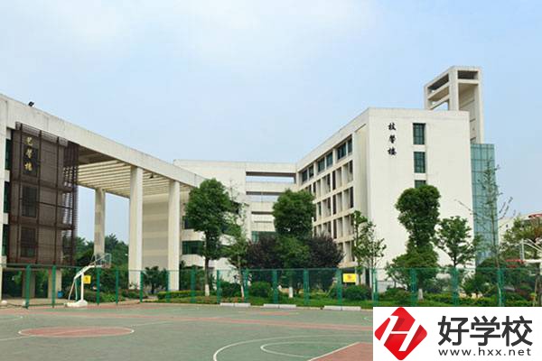 在長沙就讀師范中專錄取分數(shù)高嗎？有哪些學?？梢酝扑]？