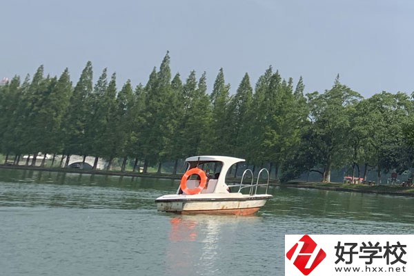 張家界有哪些比較好的中專？可以學(xué)什么專業(yè)？
