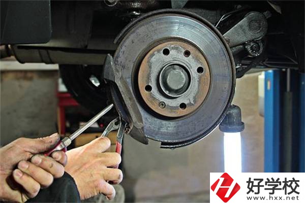 永州職校有哪些熱門(mén)專(zhuān)業(yè)？好不好找工作？