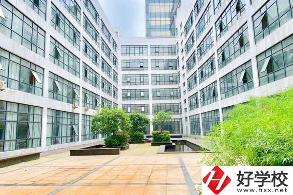 湖南曙光科技技工學(xué)校怎么樣？有哪些熱門專業(yè)？