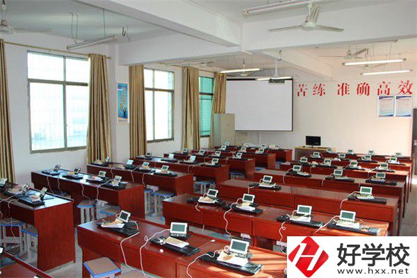 婁底哪些職校有開設(shè)護(hù)理專業(yè)？就業(yè)方向是什么？