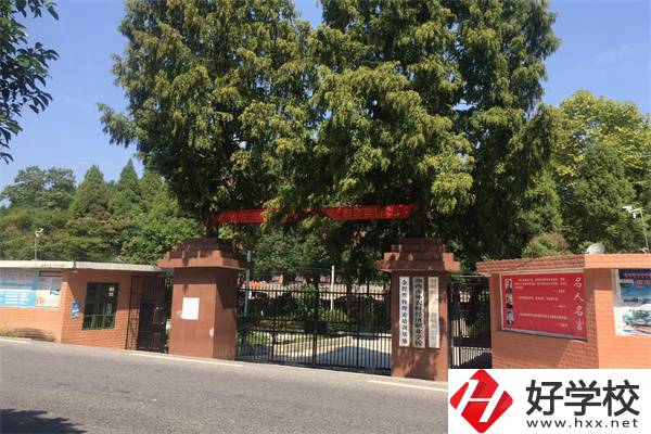 在湘西就讀中?？梢粤魧W(xué)嗎？哪所中專更有留學(xué)經(jīng)驗？