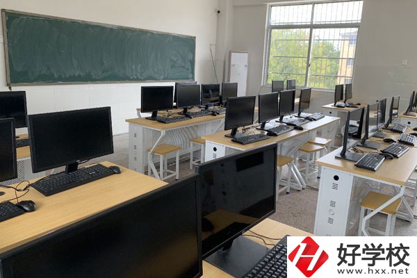 岳陽(yáng)市君山區(qū)有哪些中專？可以學(xué)什么專業(yè)？