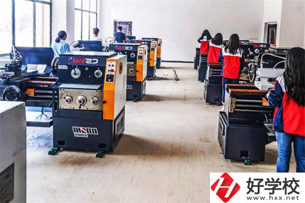 新化楚怡職校好不好？有些什么專業(yè)？