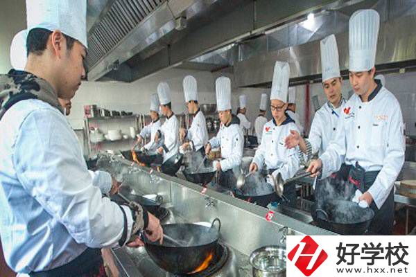 株洲比較好的廚師培訓(xùn)學(xué)校有哪些？烹飪專業(yè)好就業(yè)嗎？