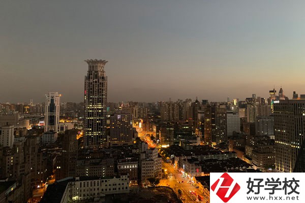 攸縣求實(shí)職業(yè)技術(shù)學(xué)校的平面設(shè)計(jì)專業(yè)怎么樣？就業(yè)前景如何？