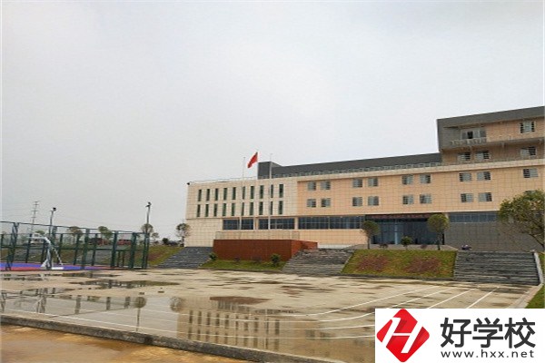 婁底民辦中職學校怎么樣？民辦中職值得就讀嗎？