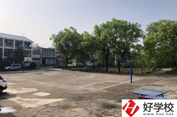 石門民族職業(yè)技術(shù)學(xué)?；@球場(chǎng)