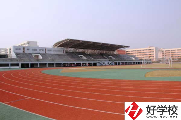 想學(xué)電子技術(shù)類專業(yè)，推薦長沙這所中職學(xué)校