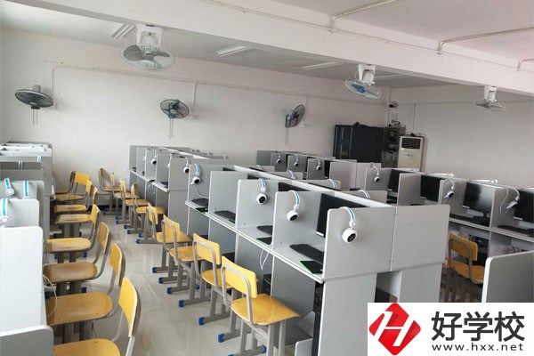 湘潭財(cái)經(jīng)職校是公辦的嗎？學(xué)生就業(yè)如何？
