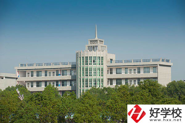 衡陽(yáng)幼師學(xué)校學(xué)費(fèi)是多少？專業(yè)就業(yè)前景怎么樣？